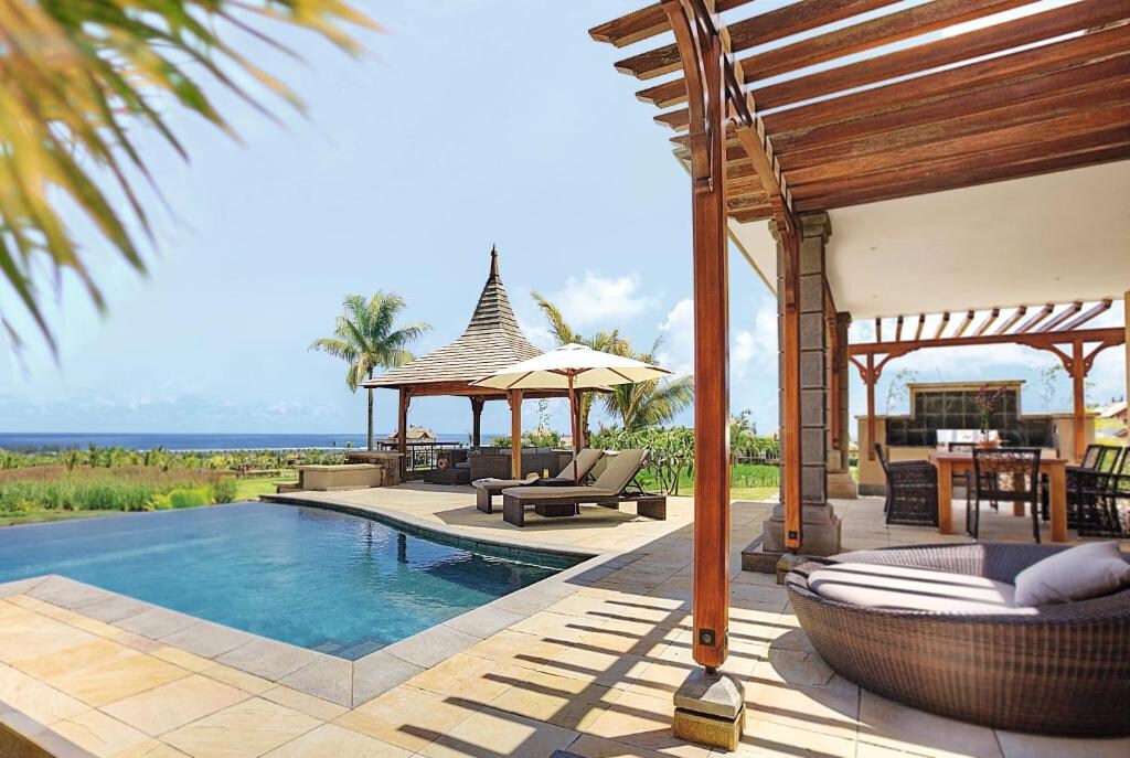 Heritage The Villas - Tap to explore photos