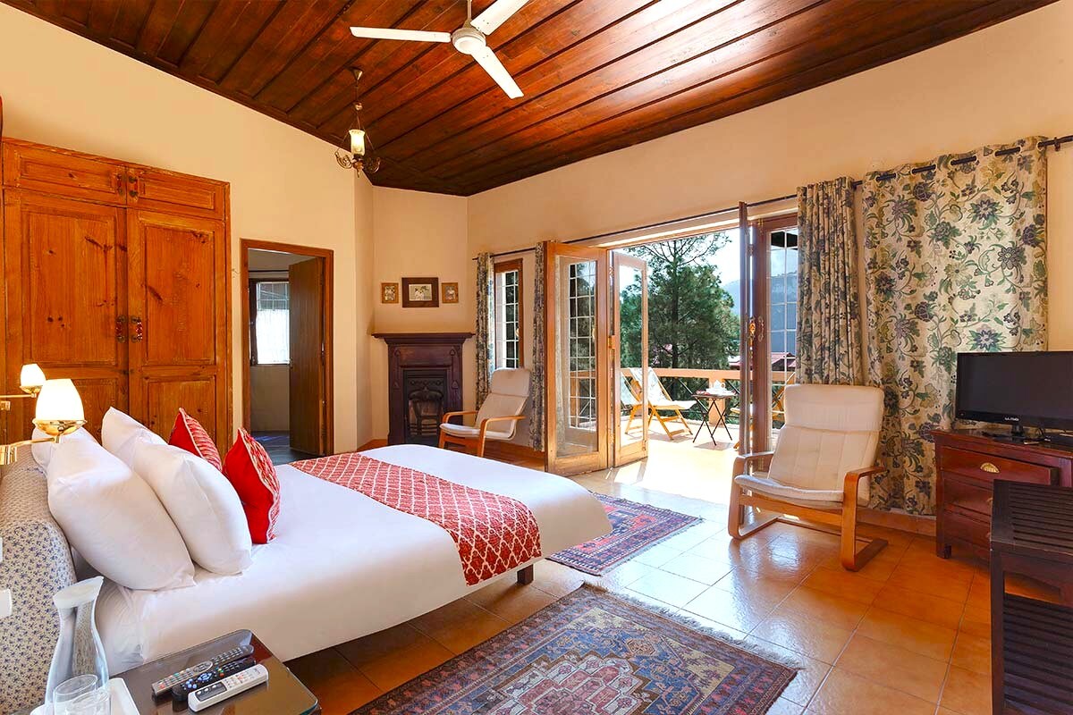V are Family Wind Chimes |3 BHK Hill-top Villa with BBQ - Tap to explore photos