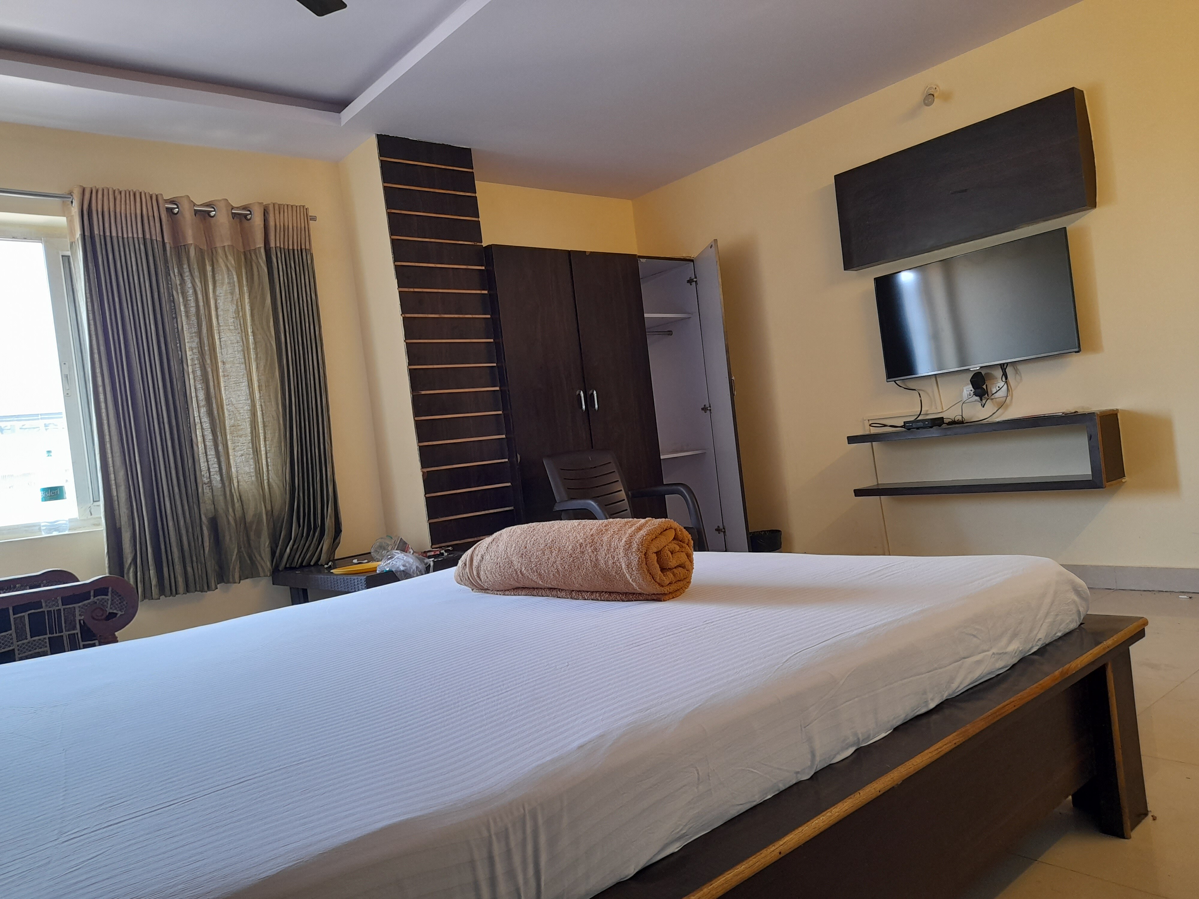 Maruthi Residency Inn & Restaurant - Tap to explore photos