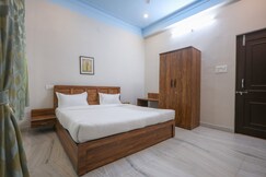The Nivas Luxurious 5 BR Bungalow Udaipur