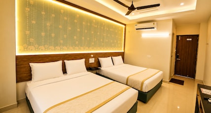 Hotel Park Raama Room Type - Deluxe 4 Bedded AC Family Room Hotel Park Raama Room Type - Deluxe 4 Bedded AC Family Room