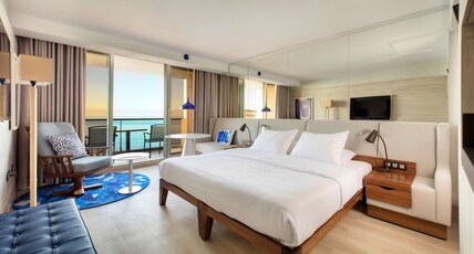 Radisson Blu Hotel, Nice Room Type - Family Room - Sea View amp; Terrace