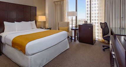DoubleTree by Hilton Hotel Houston Greenway Plaza Room Type - 1 QUEEN BED NONSMOKING