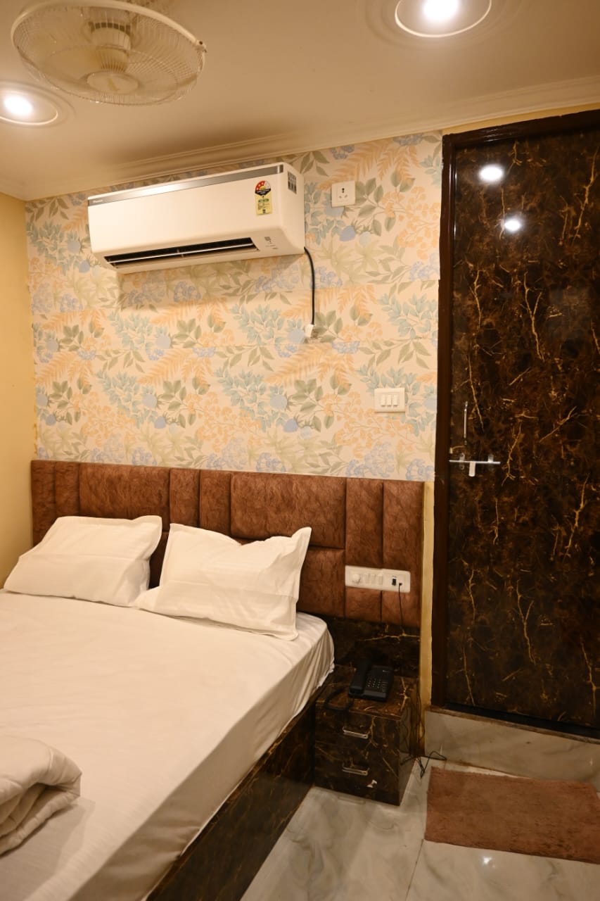 Trinetra Homestay - Tap to explore photos