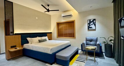 THE KAYSONS HOTEL Room Type - Deluxe Room