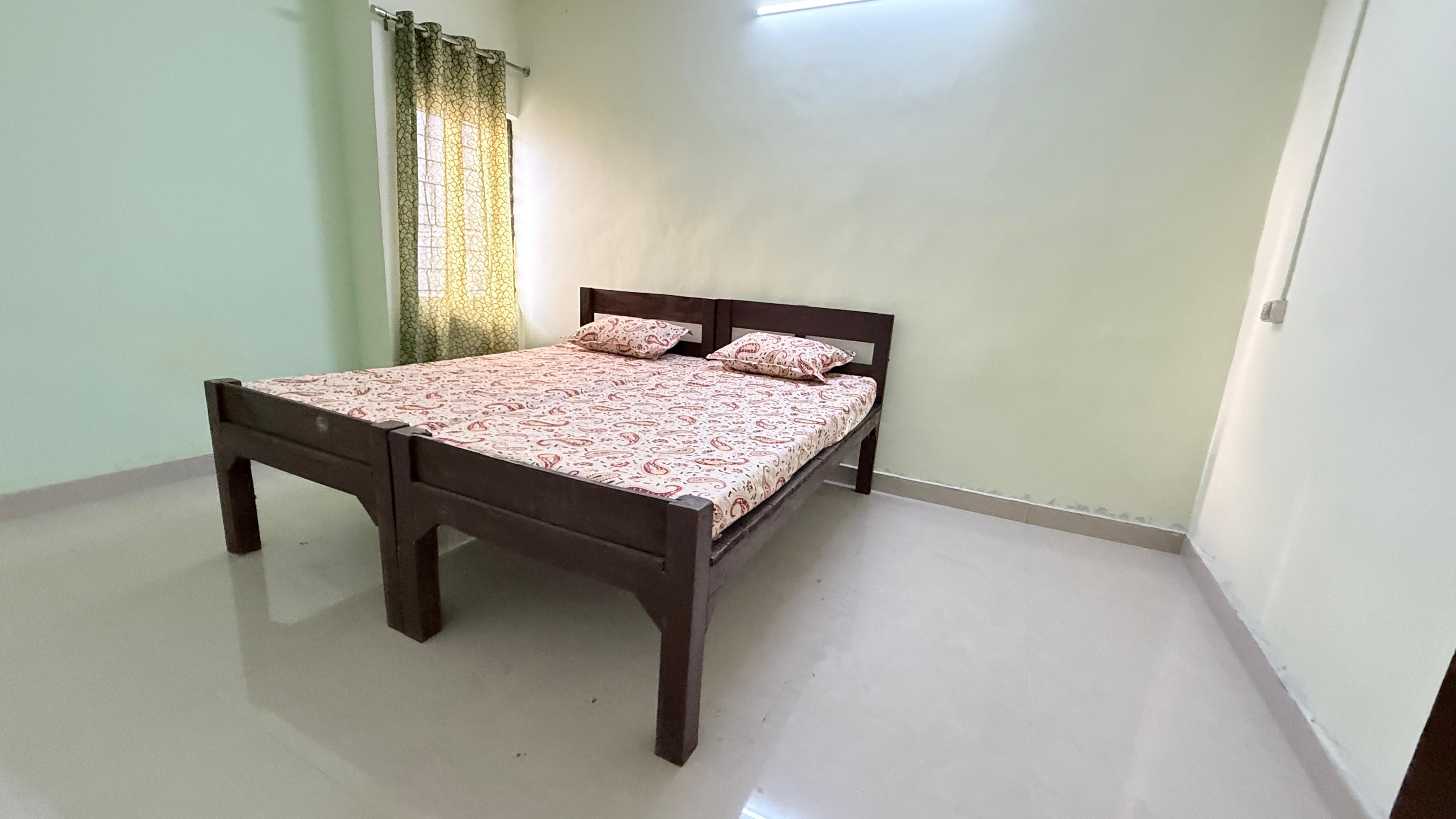 AAA Family Guest House - Tap to explore photos