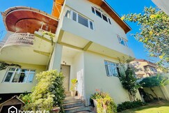 Aveens Homestay- Entire 4BR Villa