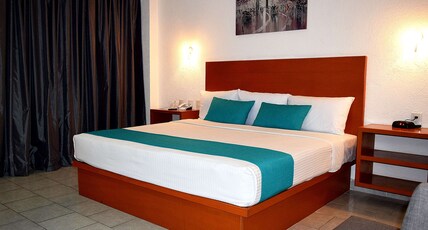 Best Western Global Express Room Type - 1 King Bed, Non-Smoking, Hairdryer, Coffee Maker