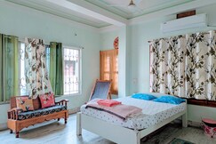 Girish Bhawan | 10 mins Walk from GB Hospital (Govind Ballabh Pant Hospital)