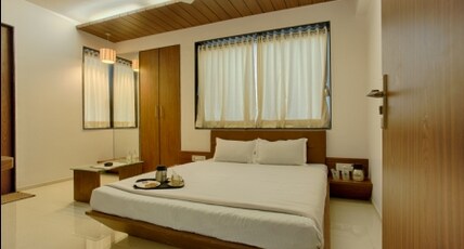 Hotel Pallav Room Type - DELUXE ROOM