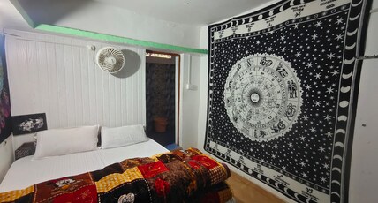Namastey Nomads Room Type - Twin Bedroom - 1