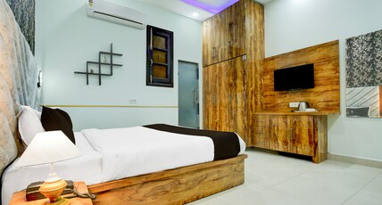 Collection O by OYO Ishwar Nagar Near Golden Temple Formerly Chahal Residency Room Type - Classic Collection O by OYO Ishwar Nagar Near Golden Temple Formerly Chahal Residency Room Type - Classic