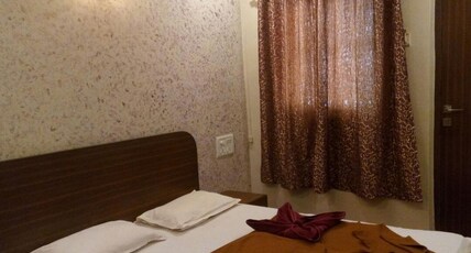 Hotel Premdeep Room Type - Deluxe Ac Room