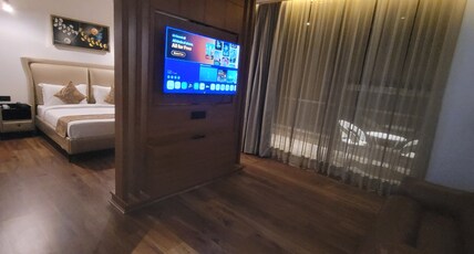PINE NEEDLES Room Type - PREMIUM ROOM LUXURY HILL VIEW