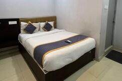 VStar Hotel