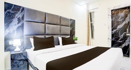 OYO Collection O Subedarganj Railway Station Prayagraj Room Type - Deluxe