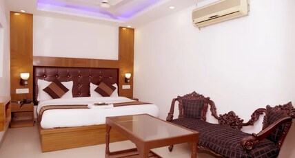 Hotel Vishal Room Type - Standard Non AC Room with Free Wifi Hotel Vishal Room Type - Standard Non AC Room with Free Wifi