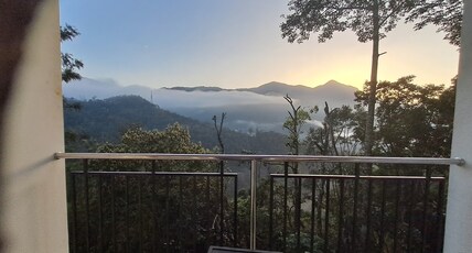 Palmtree Leaf Munnar Room Type - Mountain View Room