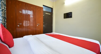 Hotel O Pragati Inn Room Type - Deluxe