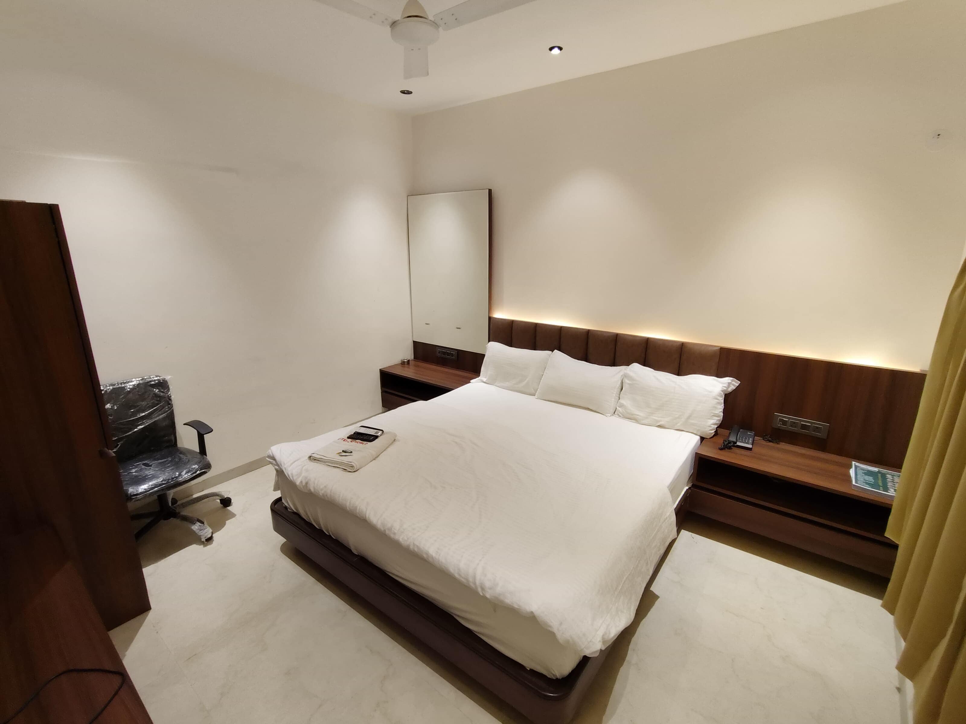 Hotel 3T World - Tap to explore photos