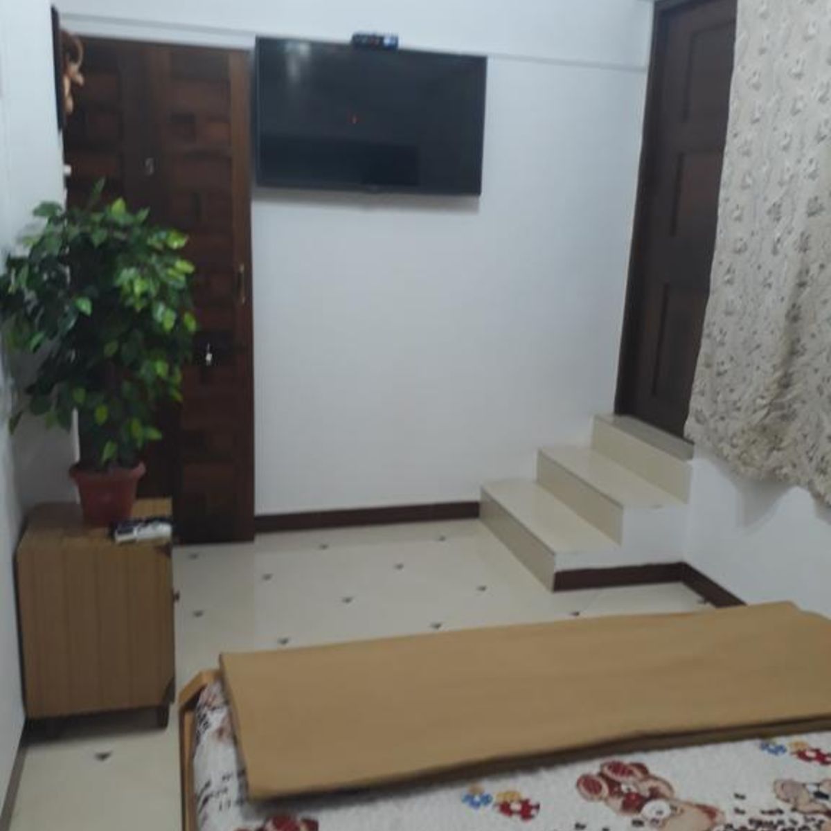 Bis-LIN Homestay | Rooms & Caretaker - Tap to explore photos