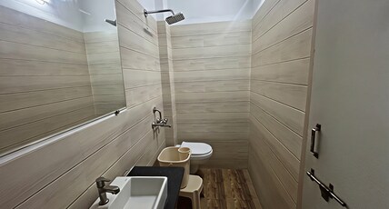 Shree Omkar Hotel Room Type - Super Deluxe