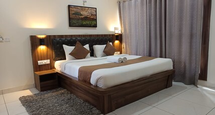 Jungle Hill Resort Room Type - Deluxe AC