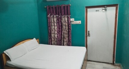 HOTEL TEEJ AND RESTAURANT Room Type - TURBO DELUXE ROOM AC HOTEL TEEJ AND RESTAURANT Room Type - TURBO DELUXE ROOM AC