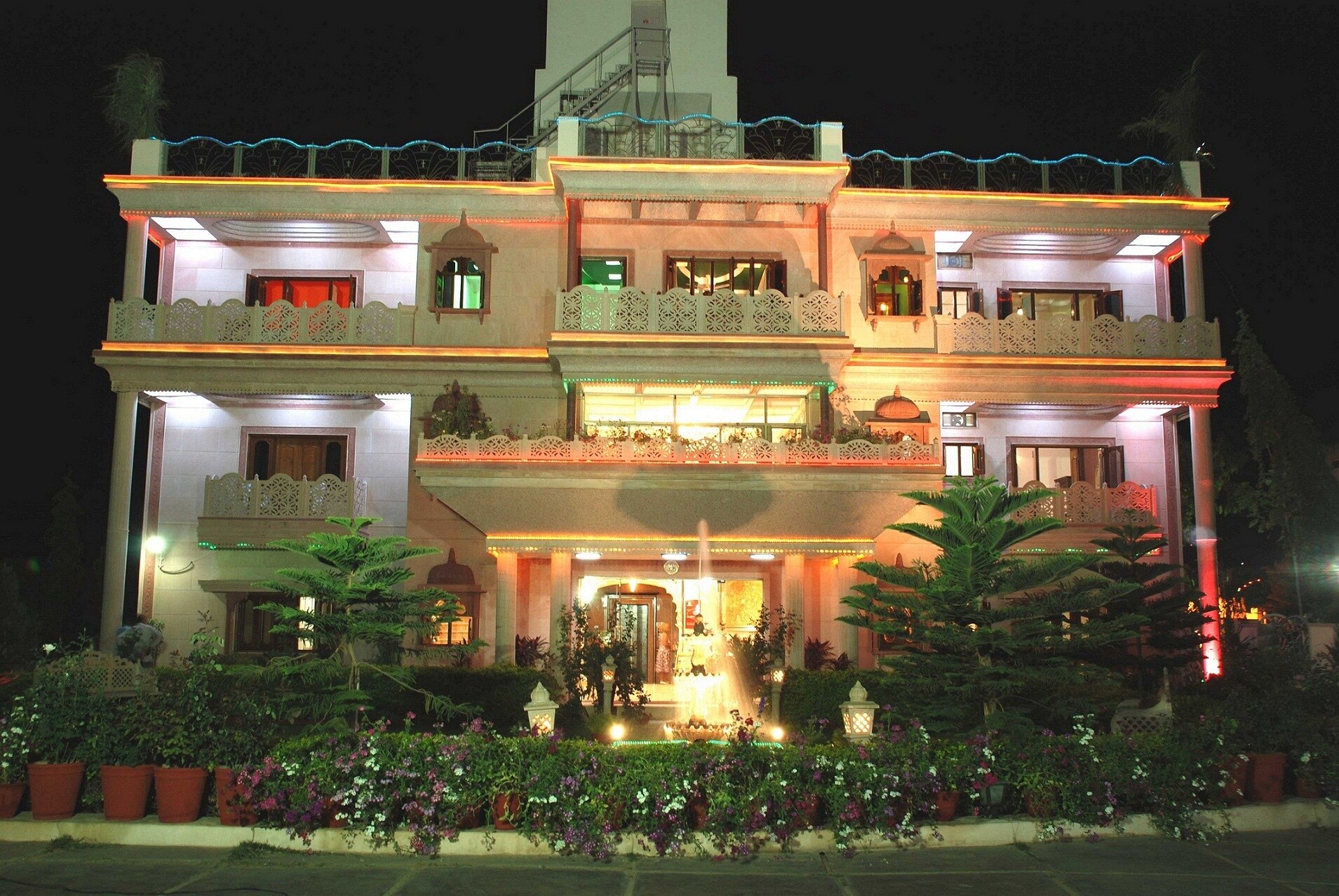 Hotel Master Paradise - Tap to explore photos