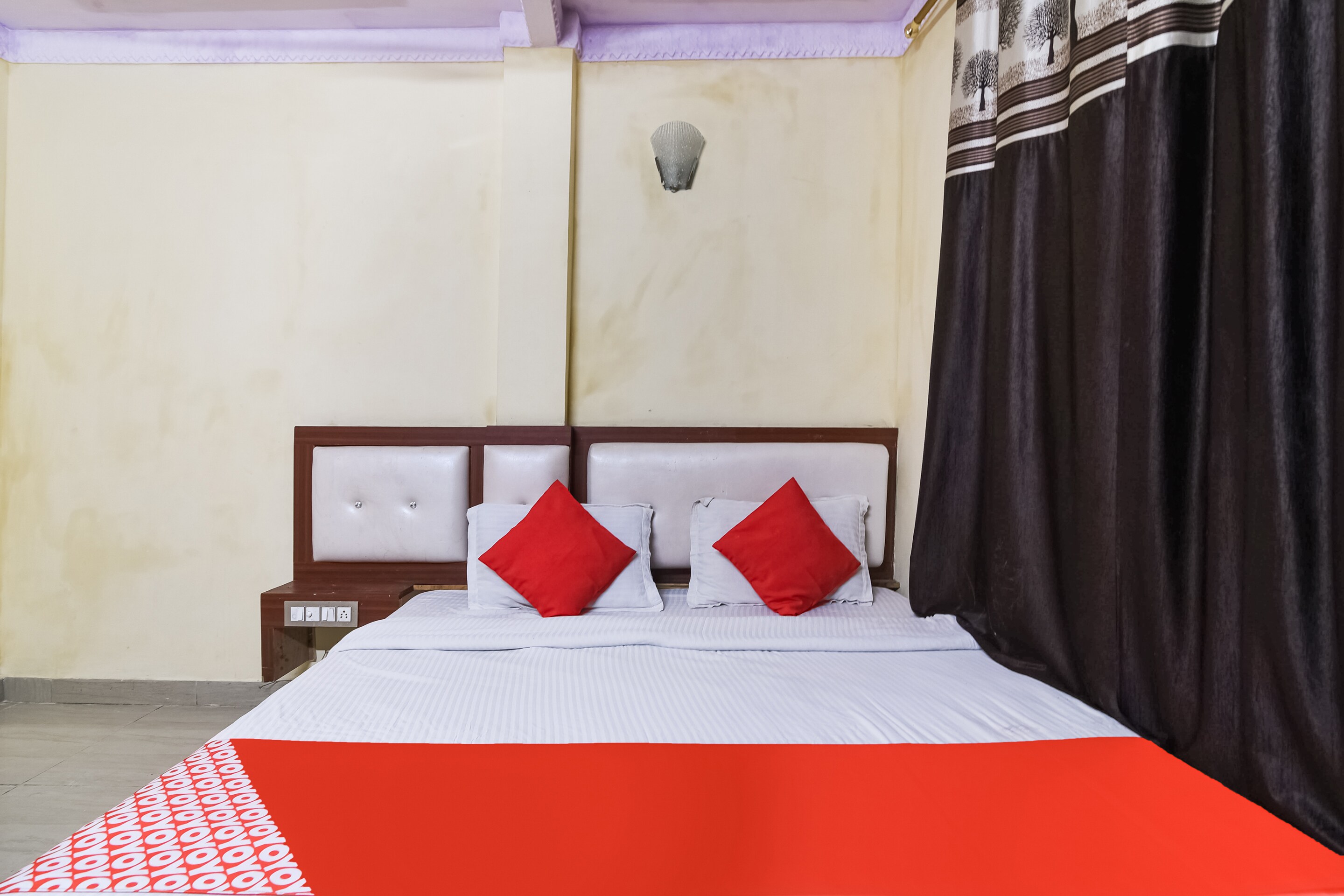 Hotel O Mayank Plaza - Tap to explore photos
