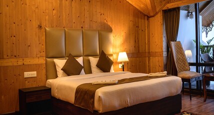 Istana Resort & Spa Room Type - Kanchenjunga Room