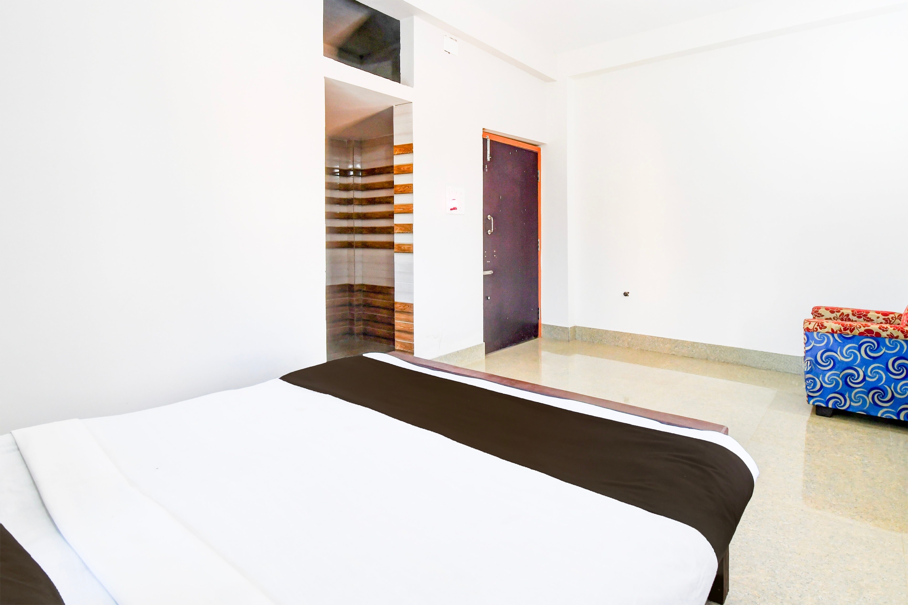 Hotel O Sweet Home - Tap to explore photos