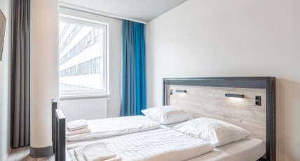 A&O Koln Neumarkt Room Type - Twin Room