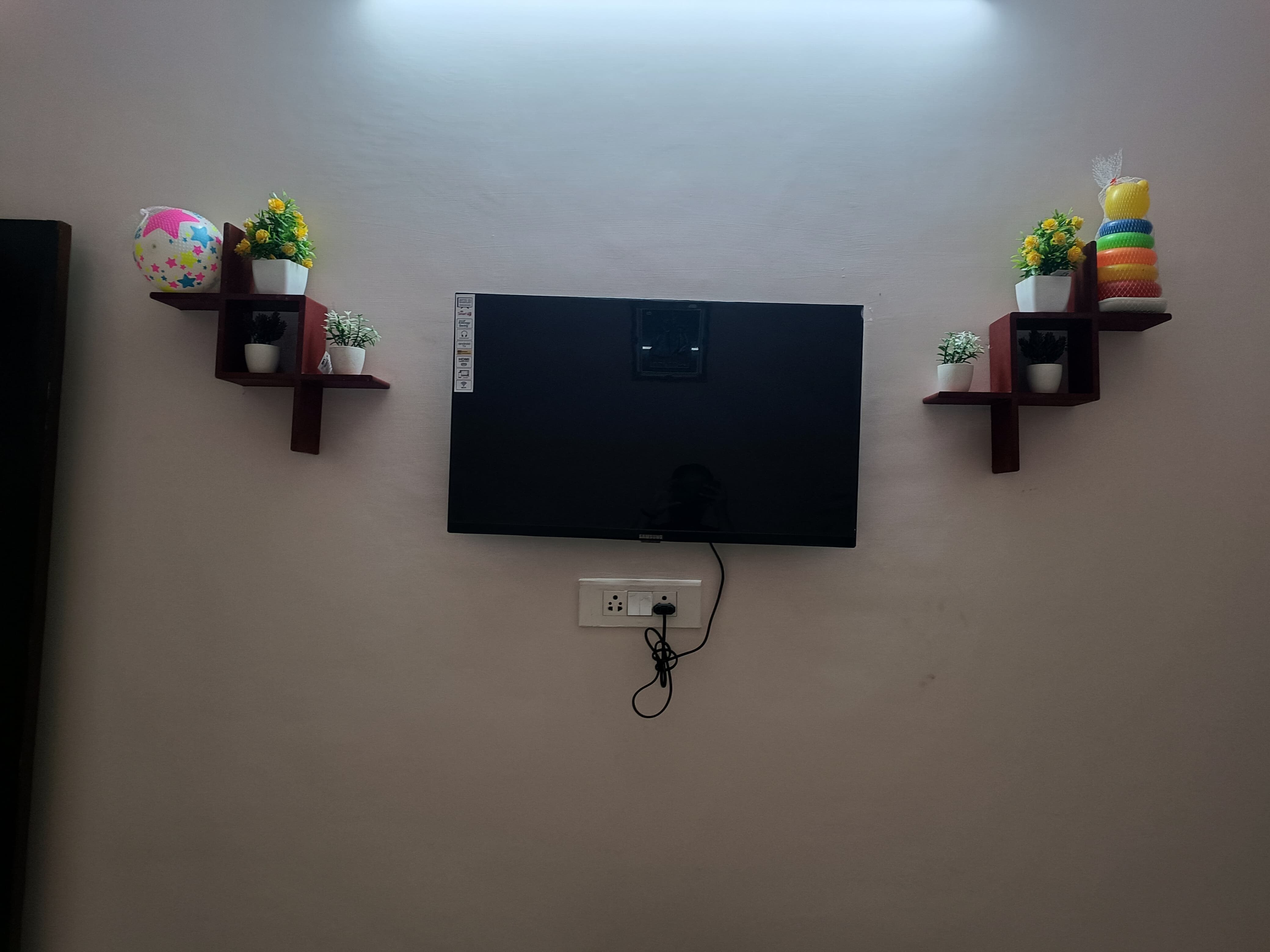 Kalyani Niwas Homestay - Tap to explore photos