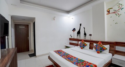 FabHotel Saanvi Paradise Room Type - Premium Room