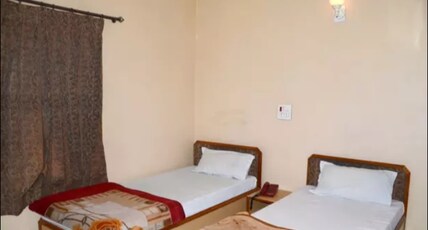 Hotel lalji Room Type - Super Deluxe Room