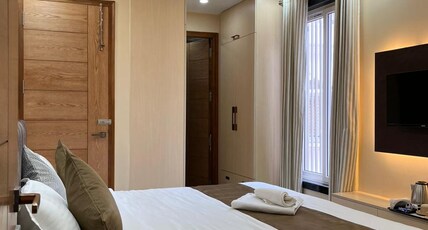 Shiva Shray Villa | Varanasi Room Type - Deluxe Room