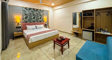 HOTEL LOTUS Room Type - Executive Room