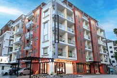 TRAYEE INTERNATIONAL