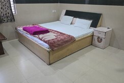 Shrimati Ahiliyabai ashram