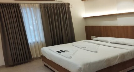 Shivratn Comforts Room Type - Suite AC Room with City View
