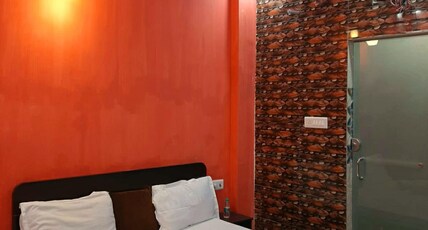 Spaark Residency Room Type - Deluxe Room