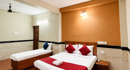 Hotel Shadow Moon Room Type - AC Triple Room