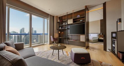 Swissotel The Stamford Room Type - Crest Suite, 1 King, L65 Lounge Access, High Floor, 2 Balconies, Panoramic View Swissotel The Stamford Room Type - Crest Suite, 1 King, L65 Lounge Access, High Floor, 2 Balconies, Panoramic View