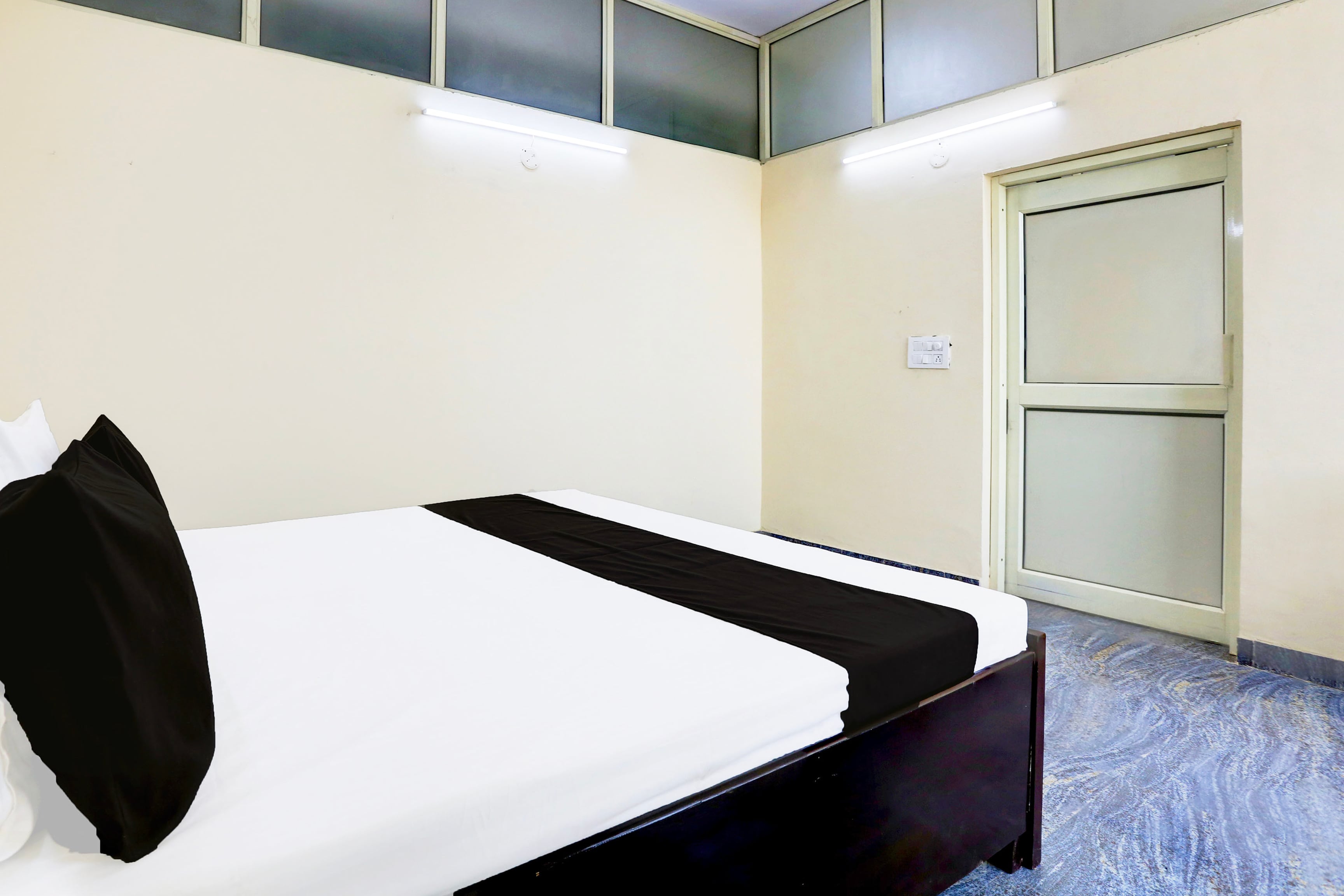 Hotel O Krishna Hotel & Guest House - Tap to explore photos