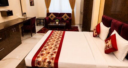 HOTEL ROCKLAND & RESTAURANT ( Gopalpura ) Room Type - Maharani Suite Room