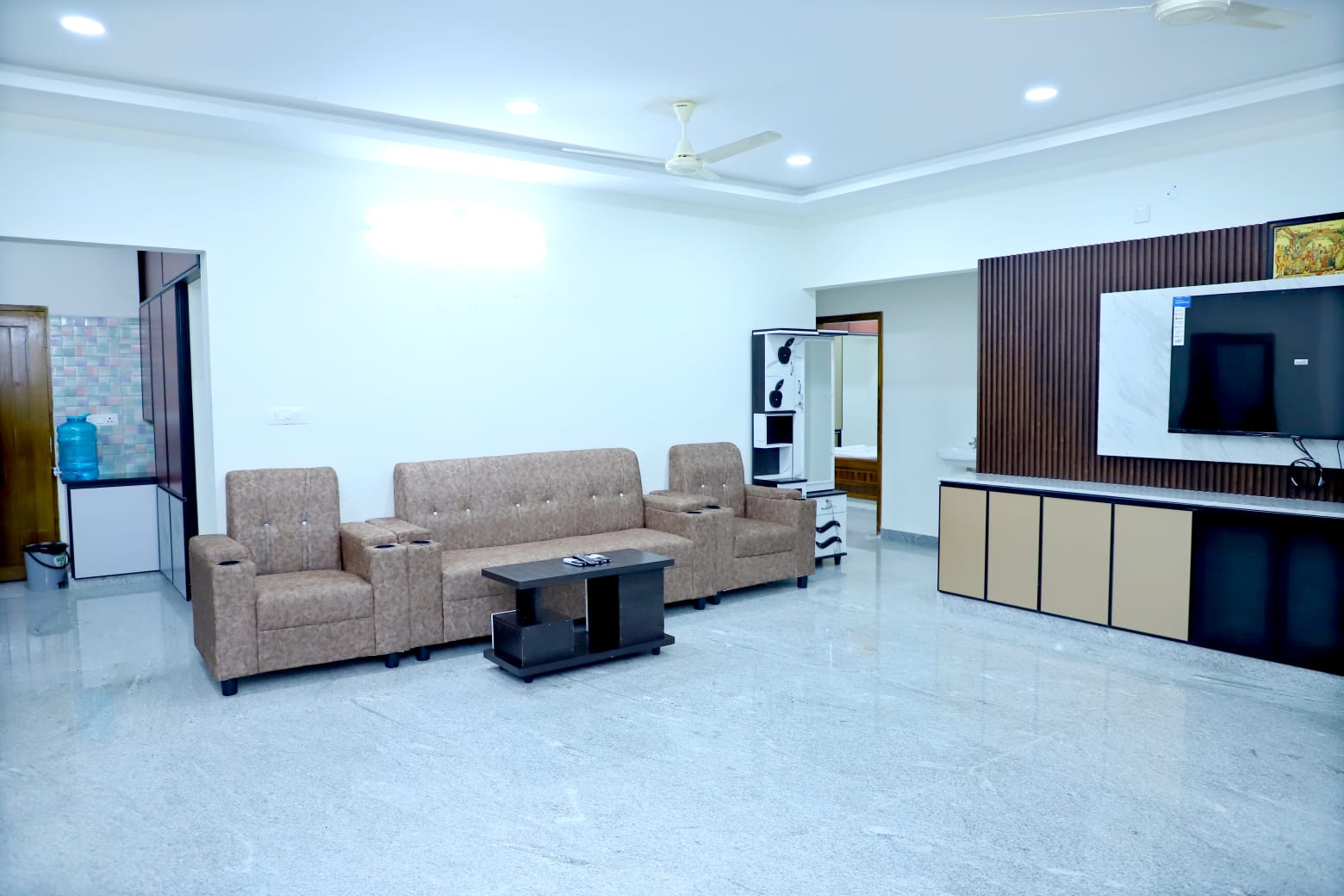 Tirupati Balaji Homestay - Tap to explore photos