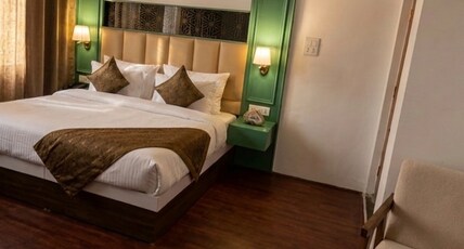 Royal Mansion Guest House Room Type - Deluxe Room