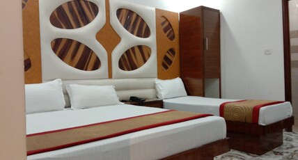 Crystal Deluxe by JMB Hospitality, Paharganj, Delhi Room Type - Deluxe Room