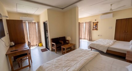 Family N Friends Home Stay Room Type - Bedroom Suite with Balcony